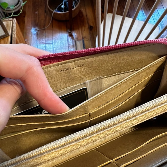 Y2K fuchsia Chanel camellia wallet - Picture 5 of 5